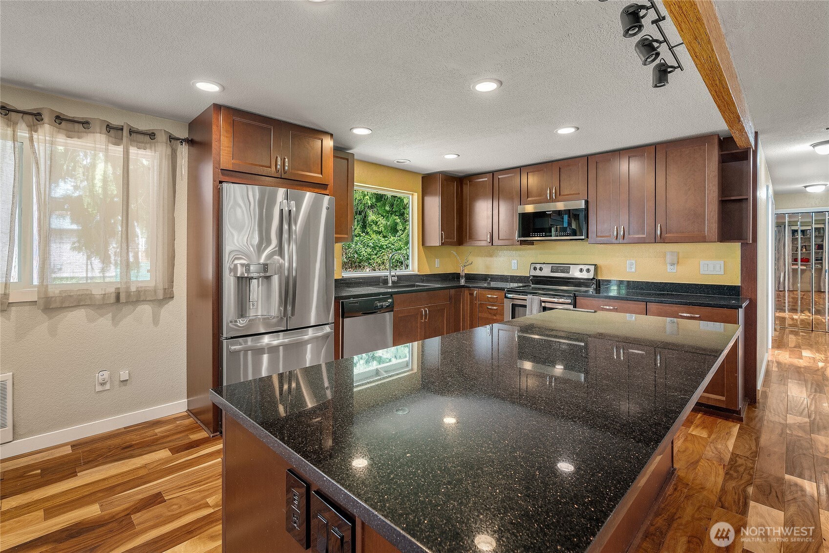 Bothell, Washington, 98012, United States, ,Land,For Sale,1913569
