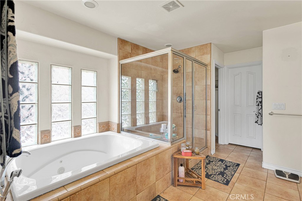 Victorville, California, 92395, United States, 4 Bedrooms Bedrooms, ,2 BathroomsBathrooms,Residential,For Sale,1927294