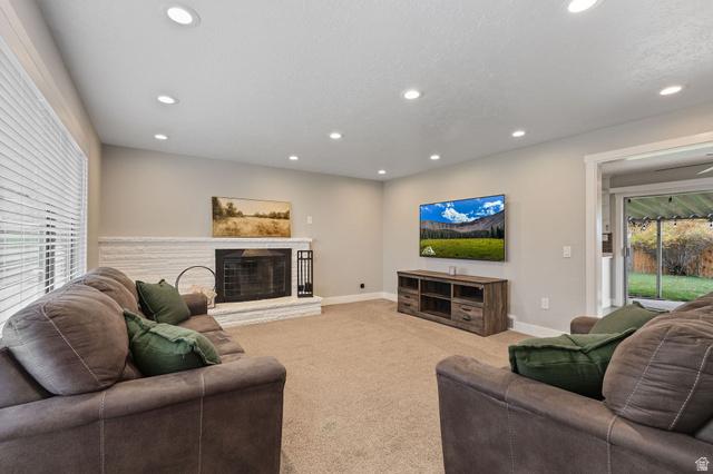 Bountiful, Utah, 84010, United States, 3 Bedrooms Bedrooms, ,3 BathroomsBathrooms,Residential,For Sale,1996735