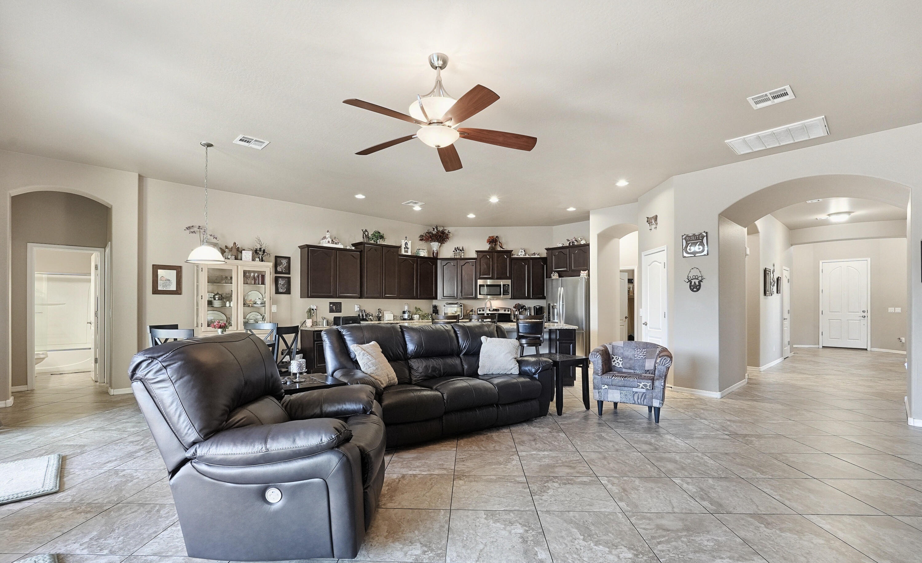  4221 E Canyon Way E  Chandler, AZ - 物件實景
