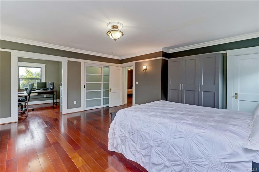 Los ANgeles, California, 90004, United States, 5 Bedrooms Bedrooms, ,2 BathroomsBathrooms,Residential,For Sale,1756474
