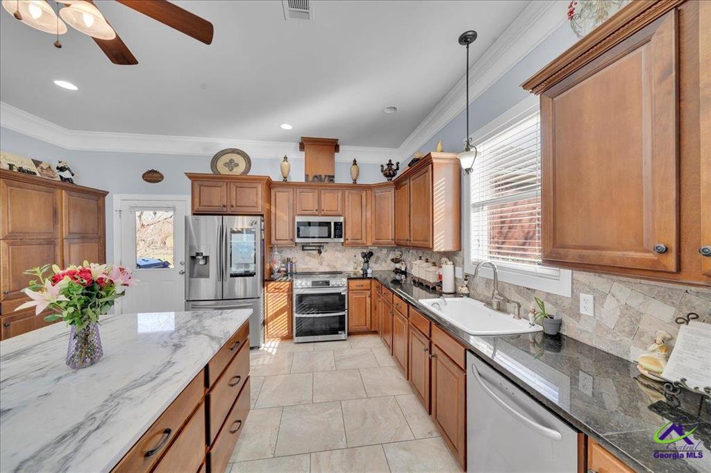 Fort Valley, Georgia, 31030, United States, 4 Bedrooms Bedrooms, ,4 BathroomsBathrooms,Residential,For Sale,2015347