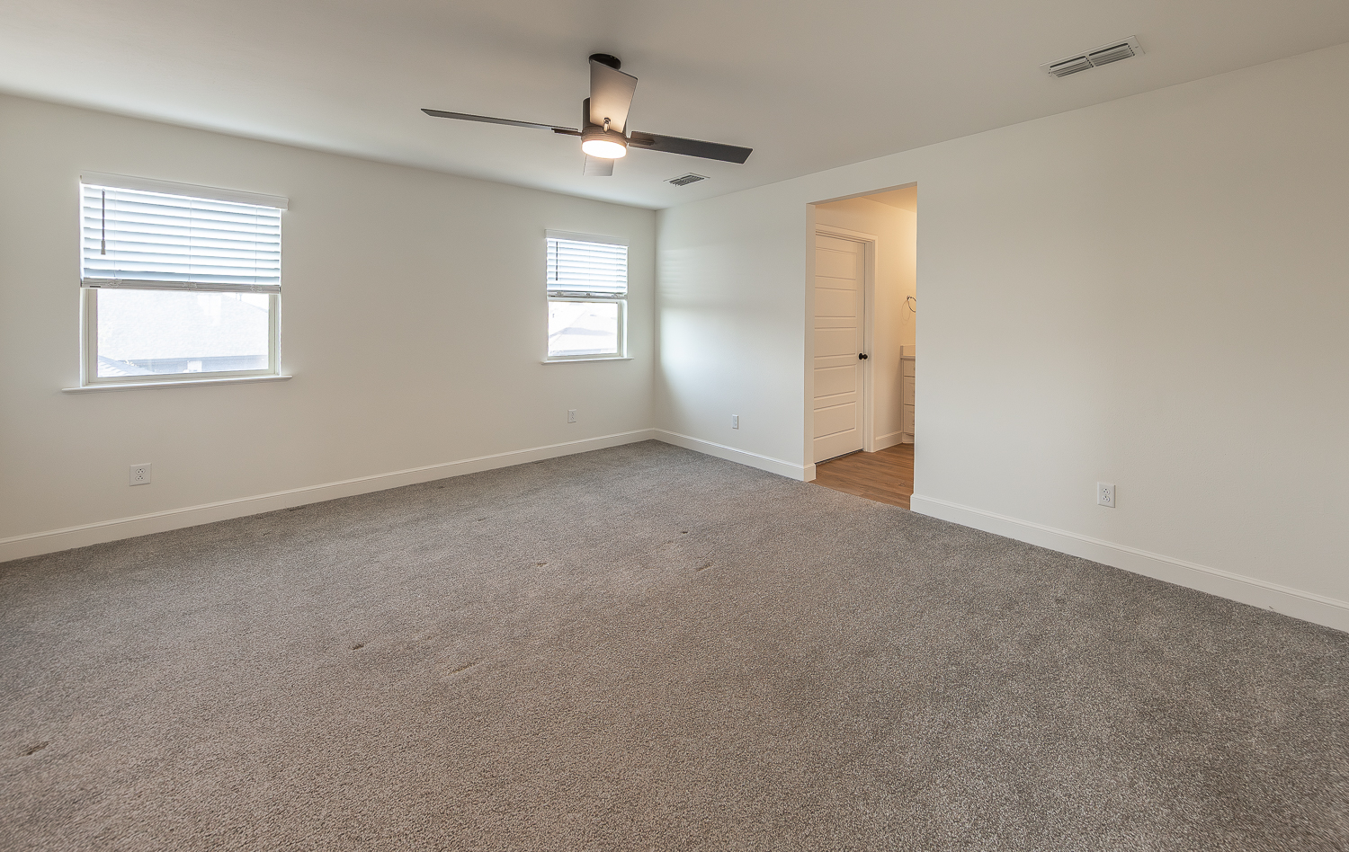 Lubbock, Texas, 79424, United States, 4 Bedrooms Bedrooms, ,4 BathroomsBathrooms,Residential,For Sale,1761130