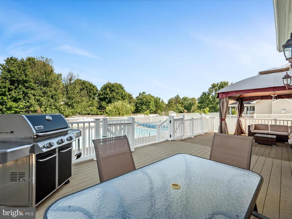 Stephens City, Virginia, 22655, United States, 4 Bedrooms Bedrooms, ,4 BathroomsBathrooms,Residential,For Sale,1905716