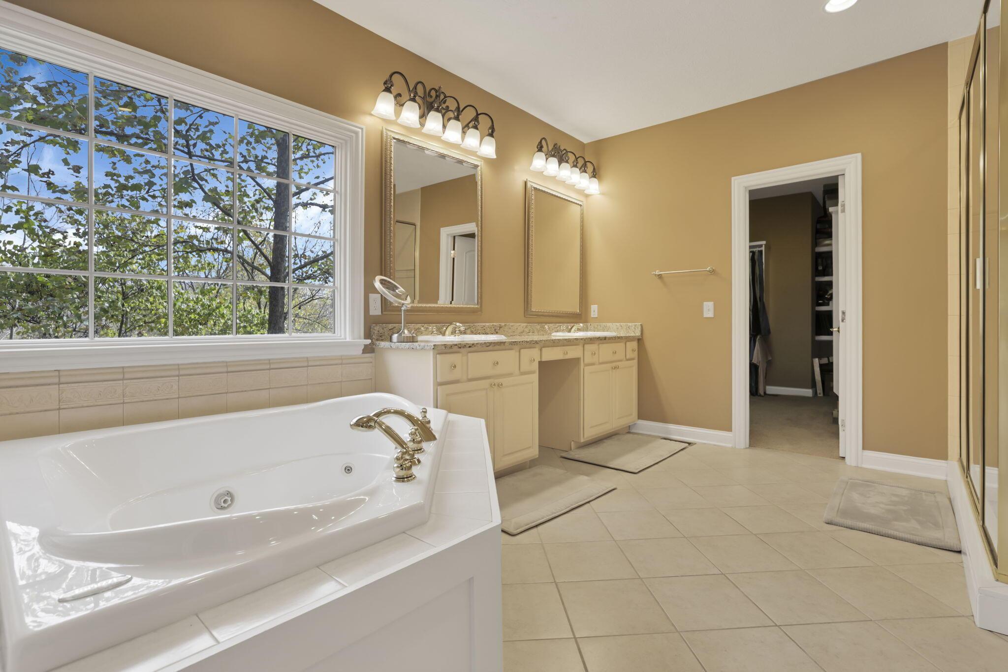 Delaware, Ohio, 43015, United States, 4 Bedrooms Bedrooms, ,4 BathroomsBathrooms,Residential,For Sale,1987027