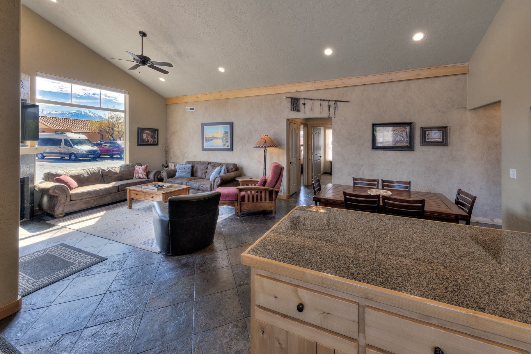  Exceptional Rim Village Unit-Nightly Rental Opportunity - 物件實景