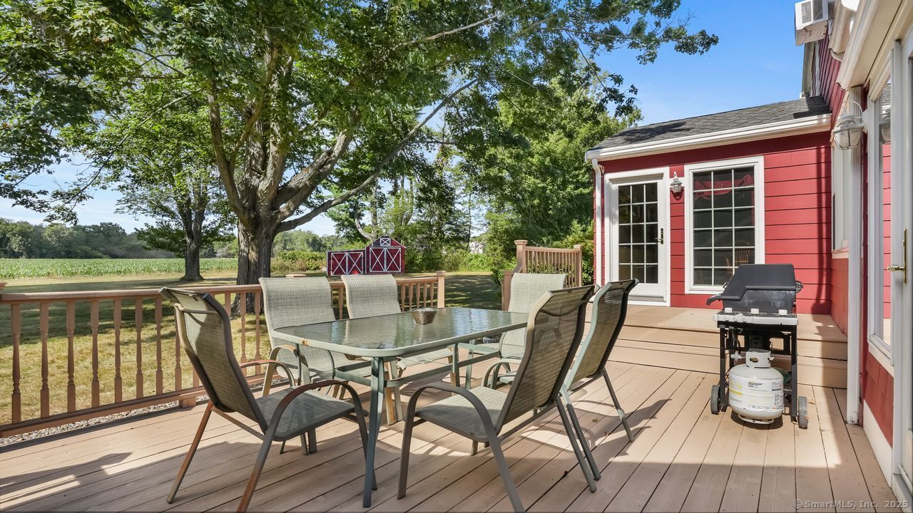 Orange, Connecticut, 06477, United States, 3 Bedrooms Bedrooms, ,2 BathroomsBathrooms,Residential,For Sale,1932290