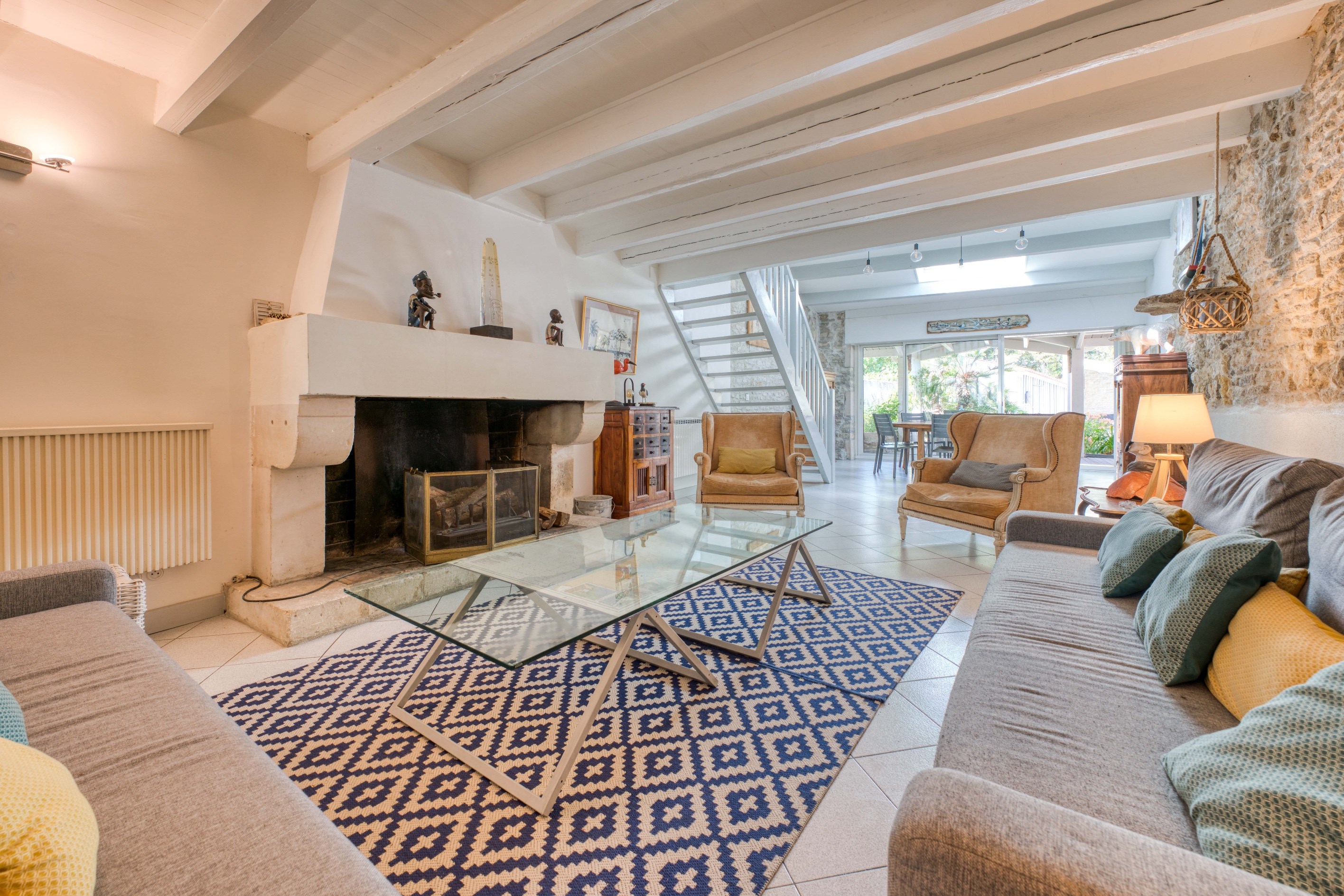  BEAUTIFUL CHARACTER PROPERTY WITH  SWIMMING POOL IN THE HEART OF A VILLAGE ON O… - 物件實景