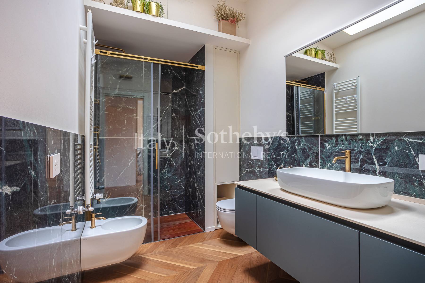  Light-filled penthouse in an elegant residential setting - 物件實景