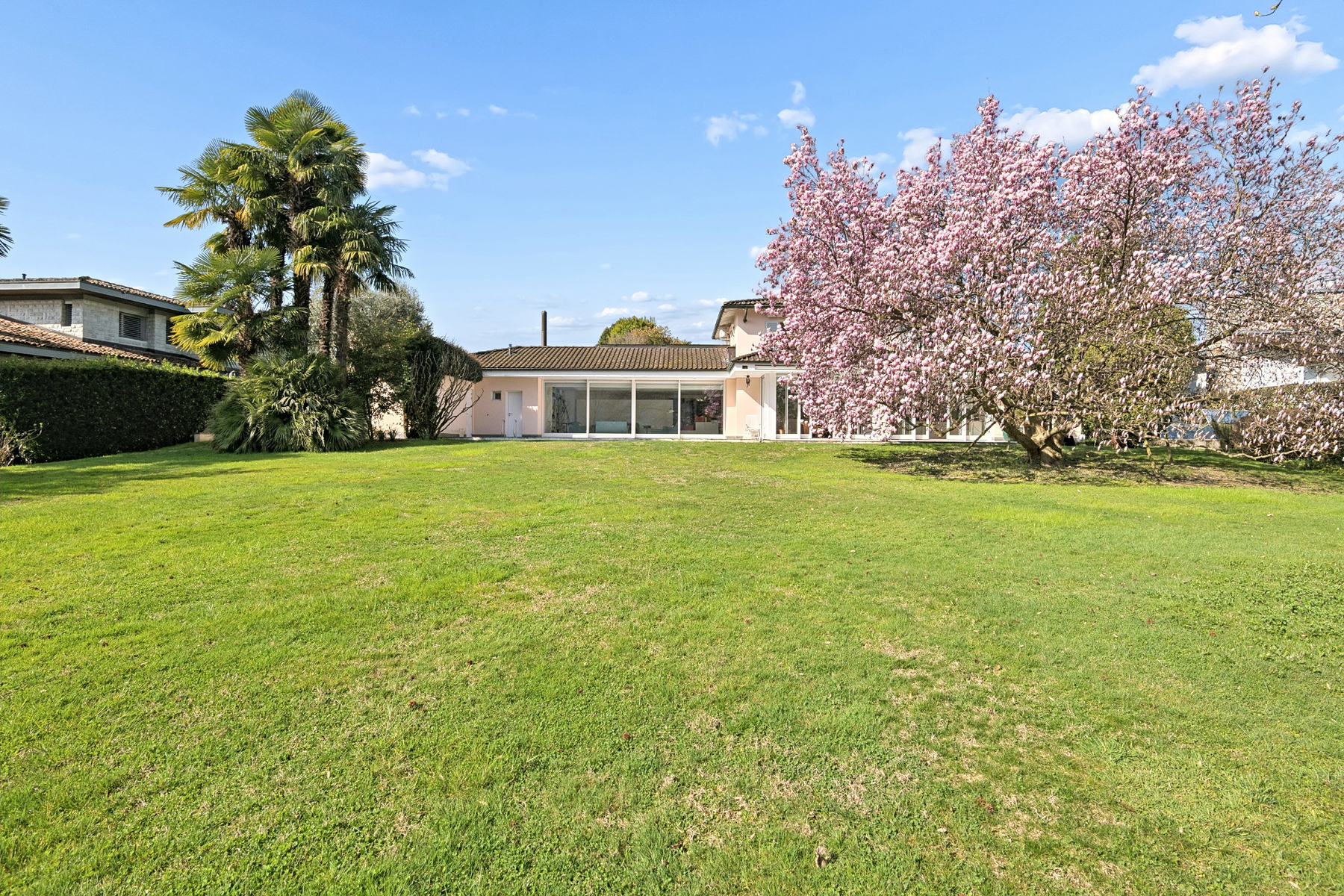  Villa Magnolia: Gorgeous Lakefront Villa in Magliaso - 物件實景