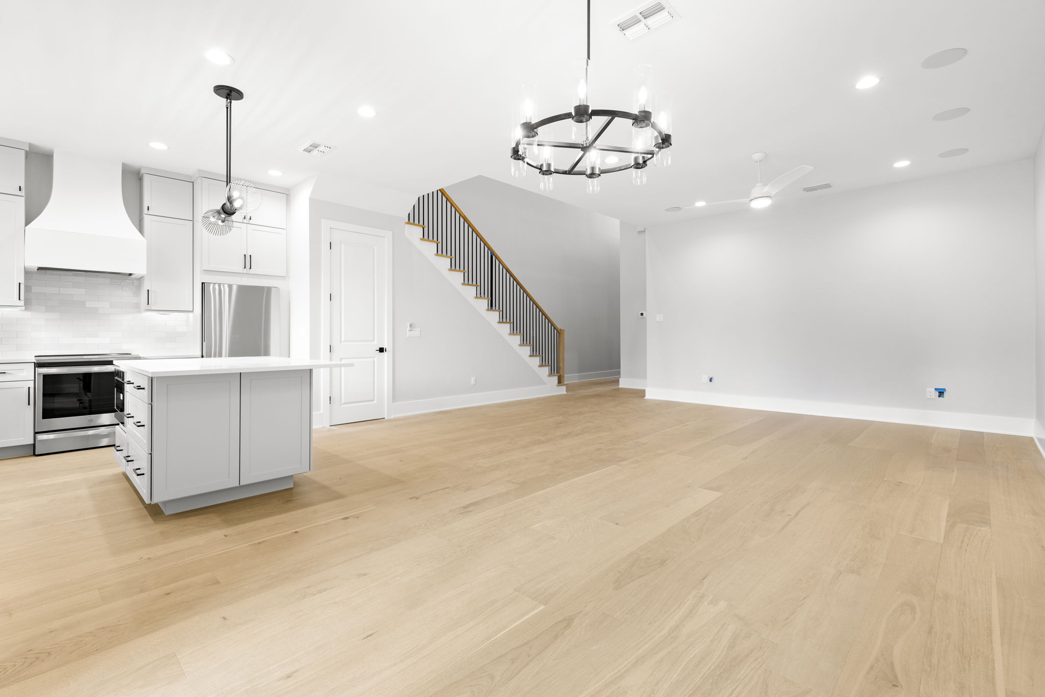 Tampa, Florida, 33609, United States, 3 Bedrooms Bedrooms, ,4 BathroomsBathrooms,Residential,For Sale,1900707