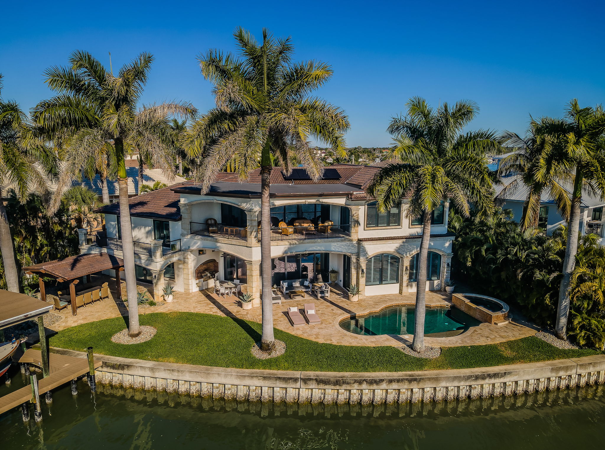 St Petersburg, Florida, 33707, United States, 5 Bedrooms Bedrooms, ,5 BathroomsBathrooms,Residential,For Sale,2007772