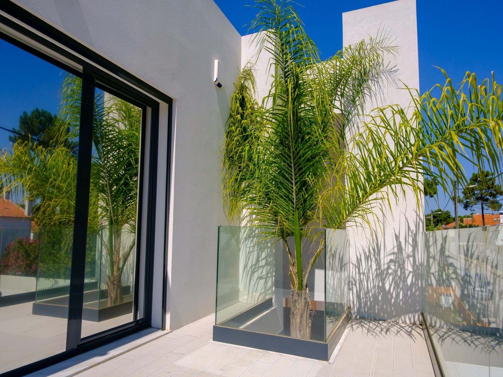 Almada, Setúbal, 2820-043, PT, 4 Bedrooms Bedrooms, ,3 BathroomsBathrooms,Residential,For Sale,1699947