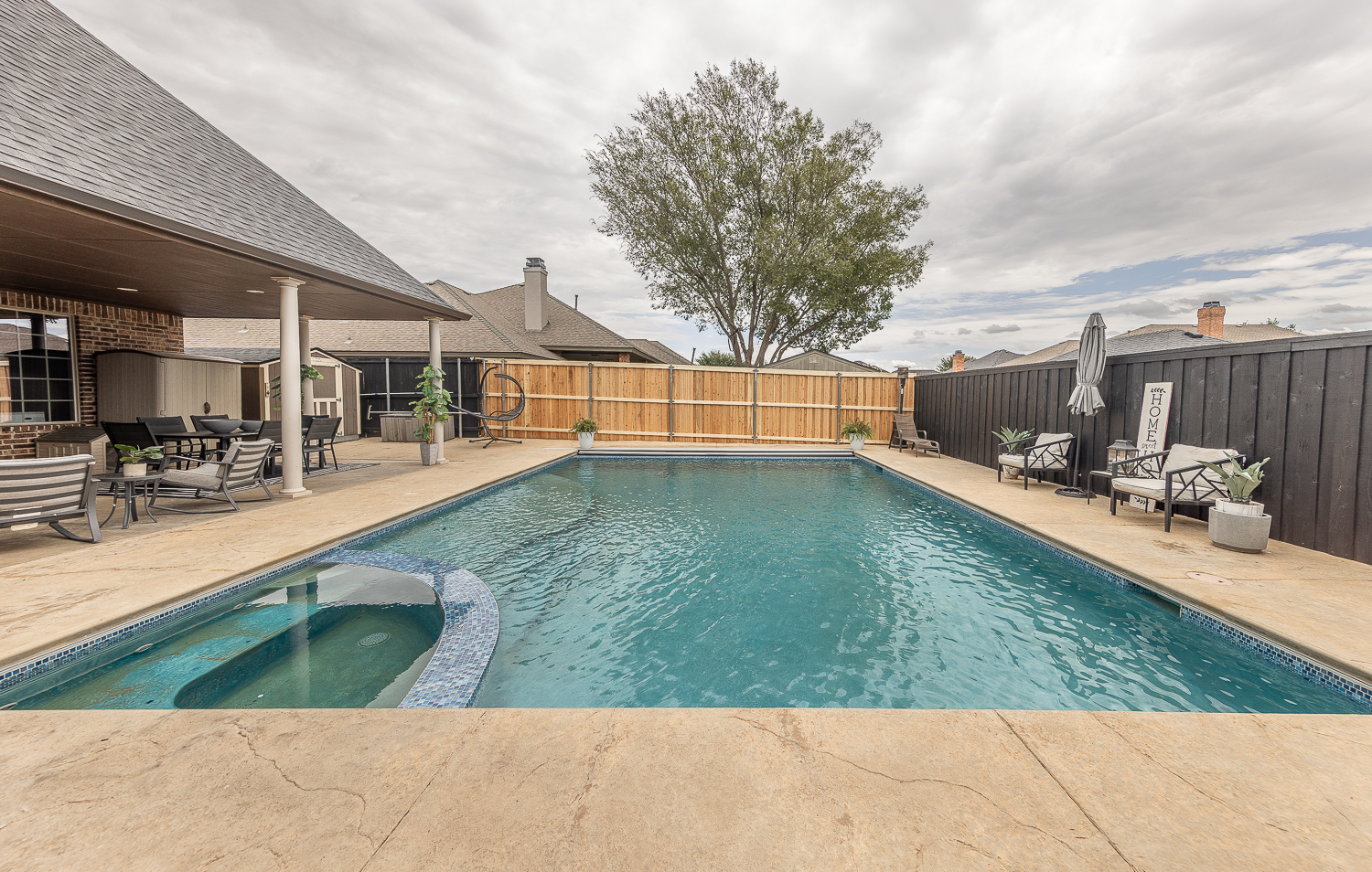 Lubbock, Texas, 79423, United States, 4 Bedrooms Bedrooms, ,4 BathroomsBathrooms,Residential,For Sale,1906085
