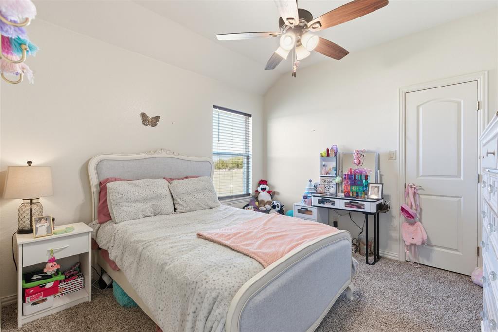 Grandview, Texas, 76050, United States, 4 Bedrooms Bedrooms, ,3 BathroomsBathrooms,Residential,For Sale,1991534