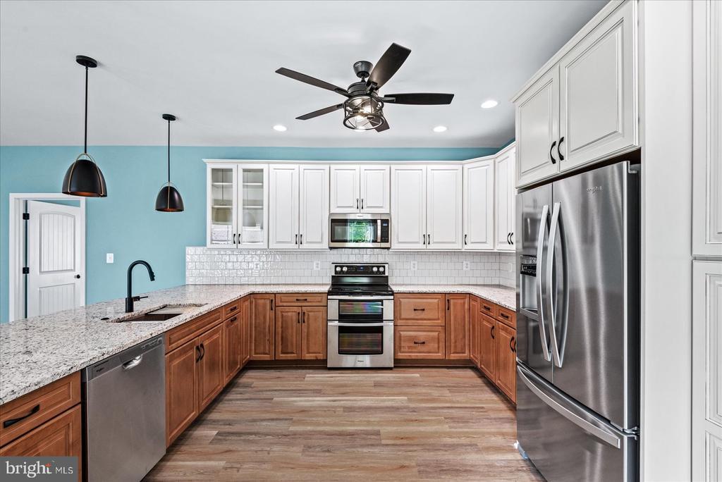 Colonial Beach, Virginia, 22443, United States, 3 Bedrooms Bedrooms, ,2 BathroomsBathrooms,Residential,For Sale,1712366