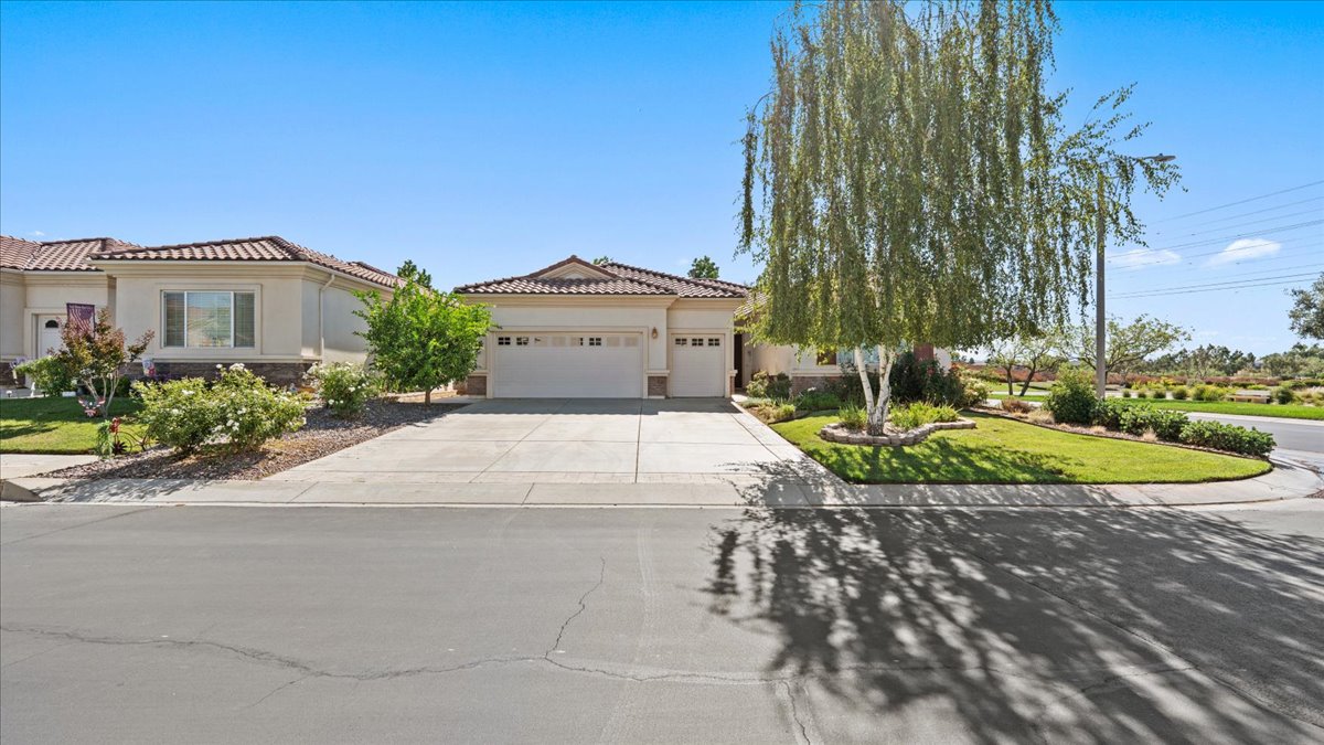 Beaumont, California, 92223, United States, 2 Bedrooms Bedrooms, ,3 BathroomsBathrooms,Residential,For Sale,1931673