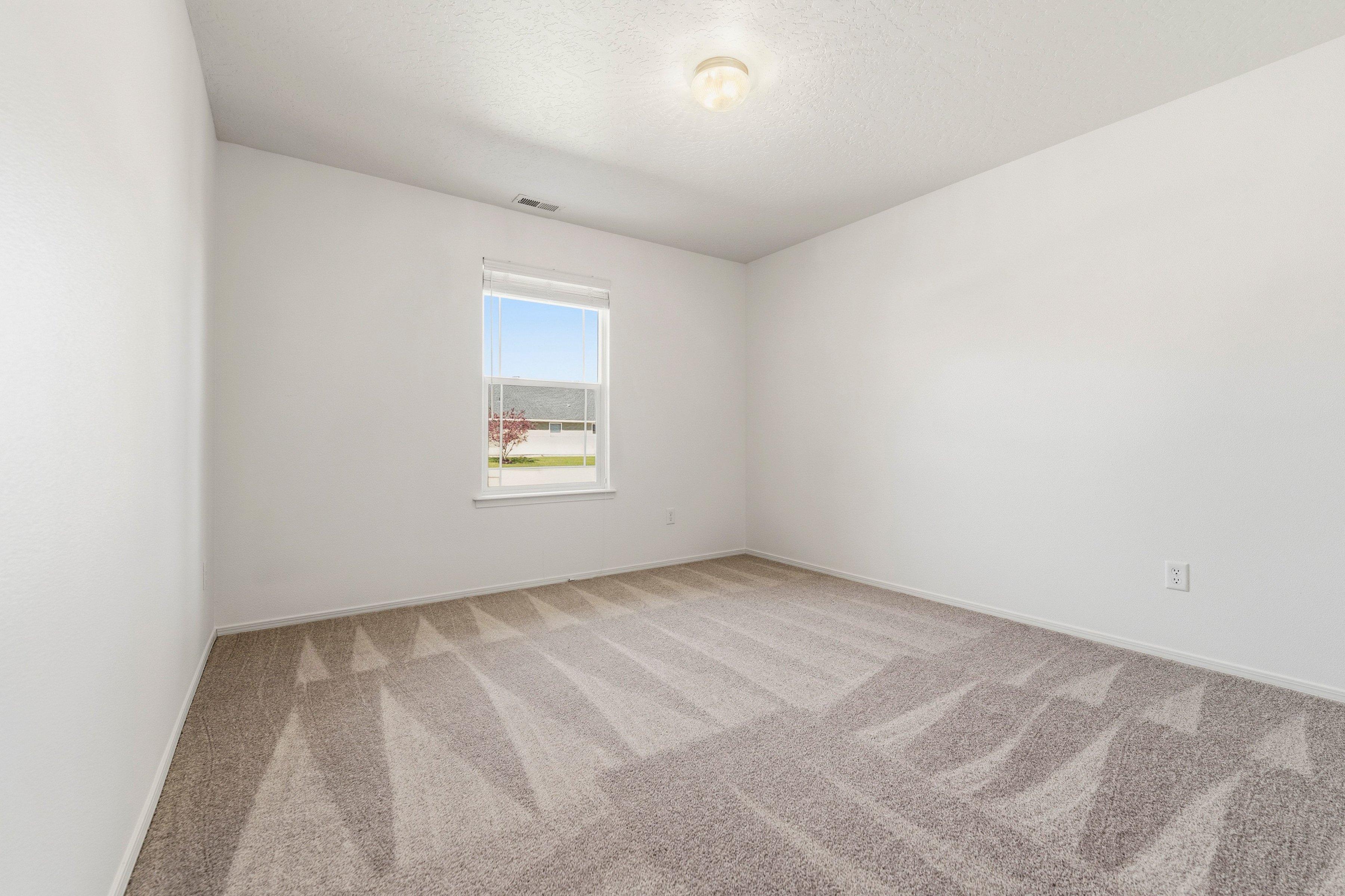  Charming single-level 3-bed, 2 bath home wonderfully located in North Caldwell - 物件實景