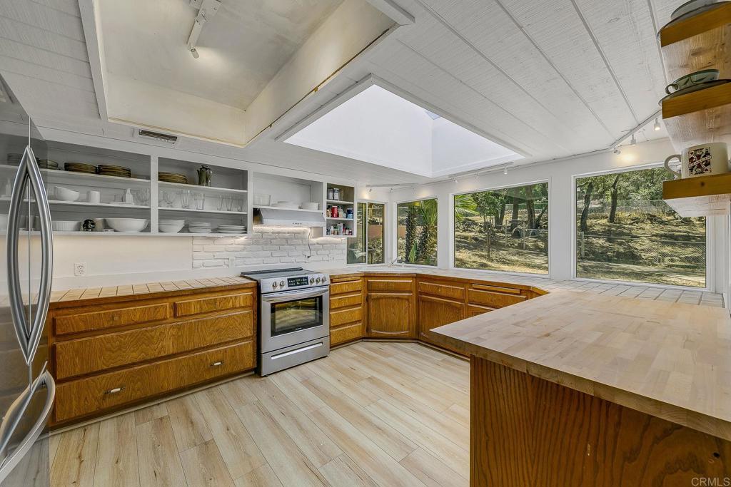 Valley Center, California, 92082, United States, 3 Bedrooms Bedrooms, ,1 BathroomBathrooms,Residential,For Sale,1907724