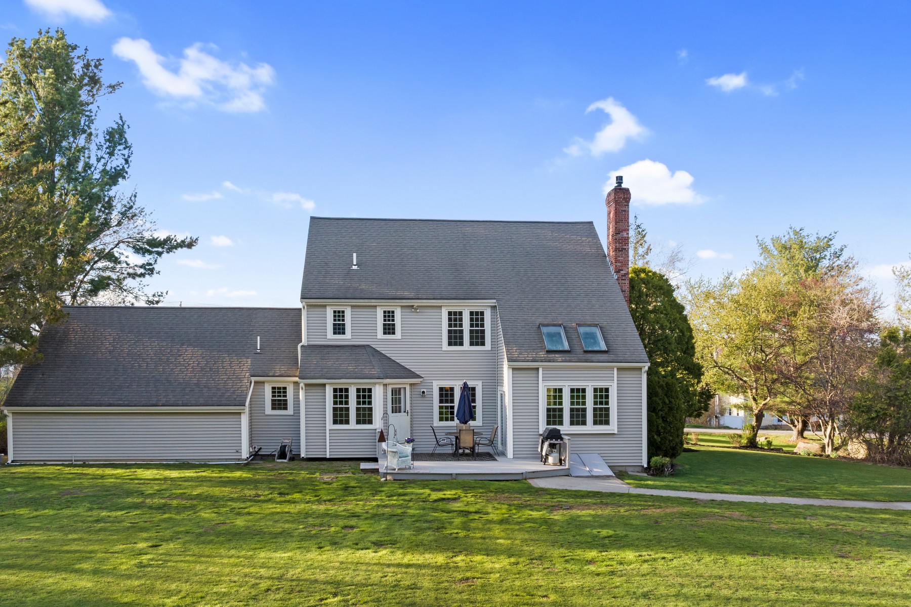  387 West Main Street, Millbury, MA 01527 - 物件實景