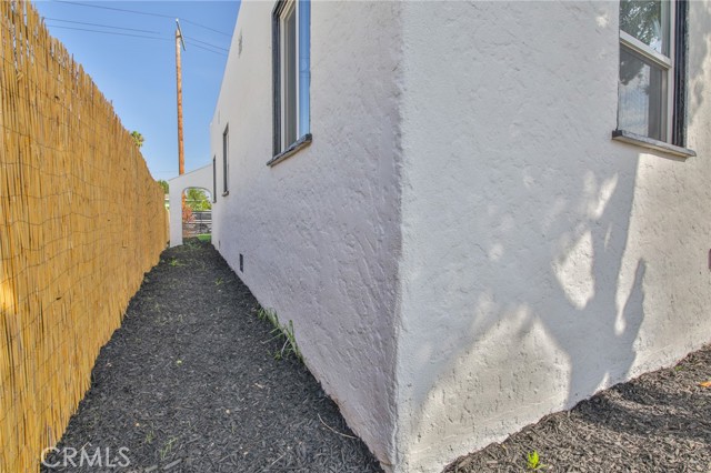 Los Angeles, California, 90002, United States, 3 Bedrooms Bedrooms, ,2 BathroomsBathrooms,Residential,For Sale,1986047