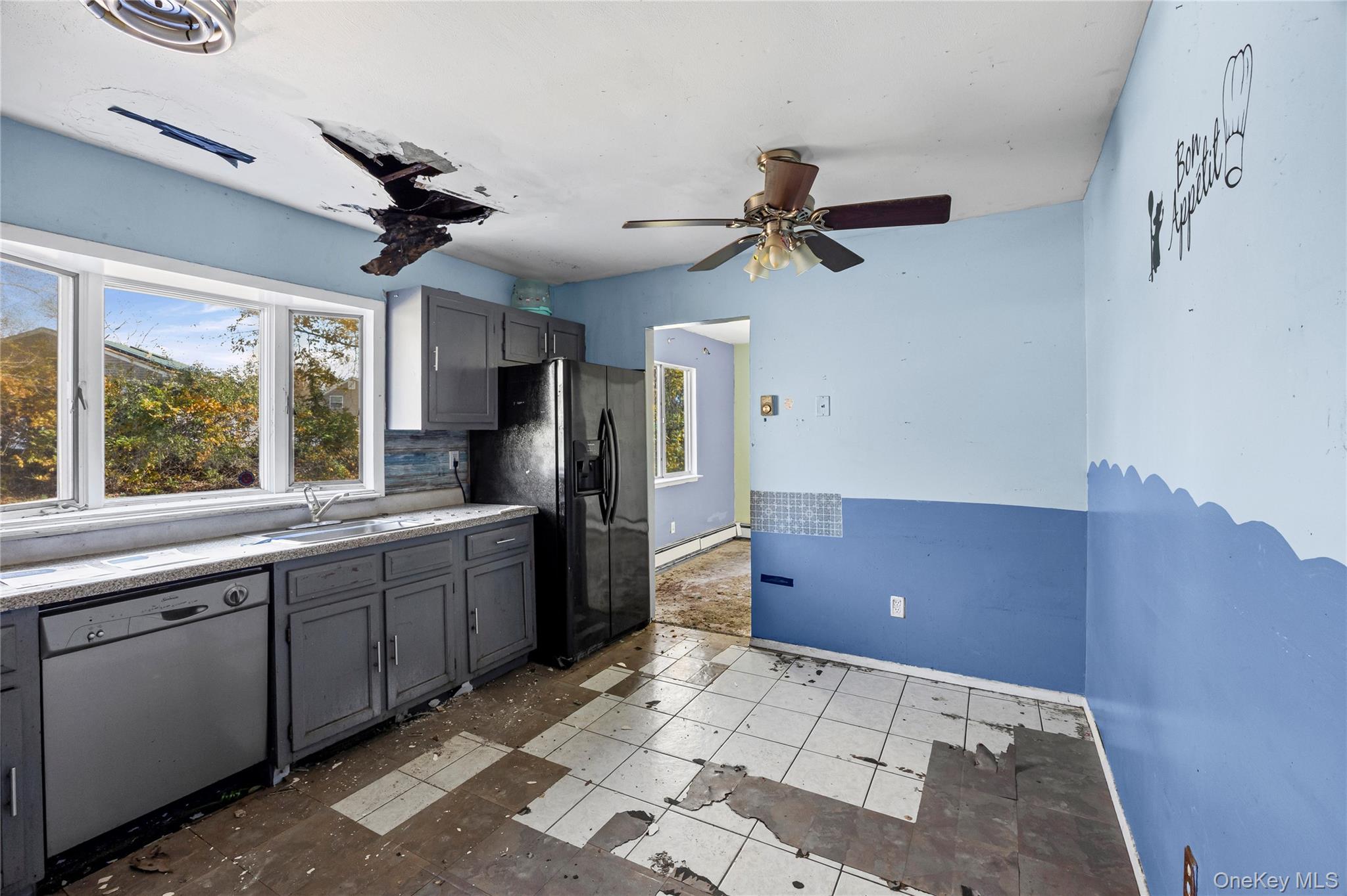 Coram, New York, 11727, United States, 5 Bedrooms Bedrooms, ,4 BathroomsBathrooms,Residential,For Sale,1993887