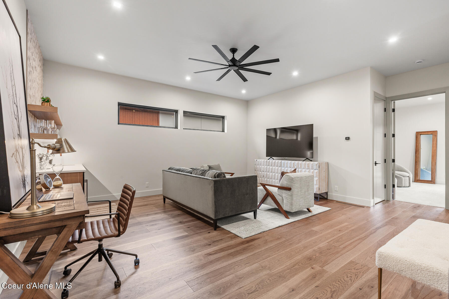 Coeur d'Alene, Idaho, 83814, United States, 3 Bedrooms Bedrooms, ,4 BathroomsBathrooms,Residential,For Sale,2048490