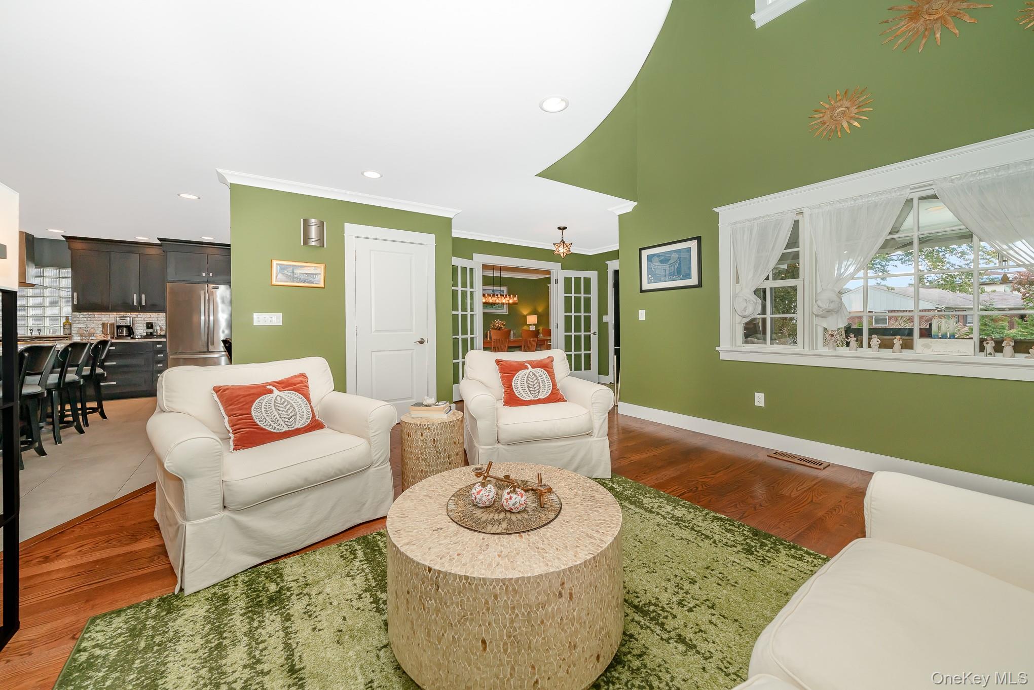 New Hyde Park, New York, 11040, United States, 4 Bedrooms Bedrooms, ,4 BathroomsBathrooms,Residential,For Sale,1976805