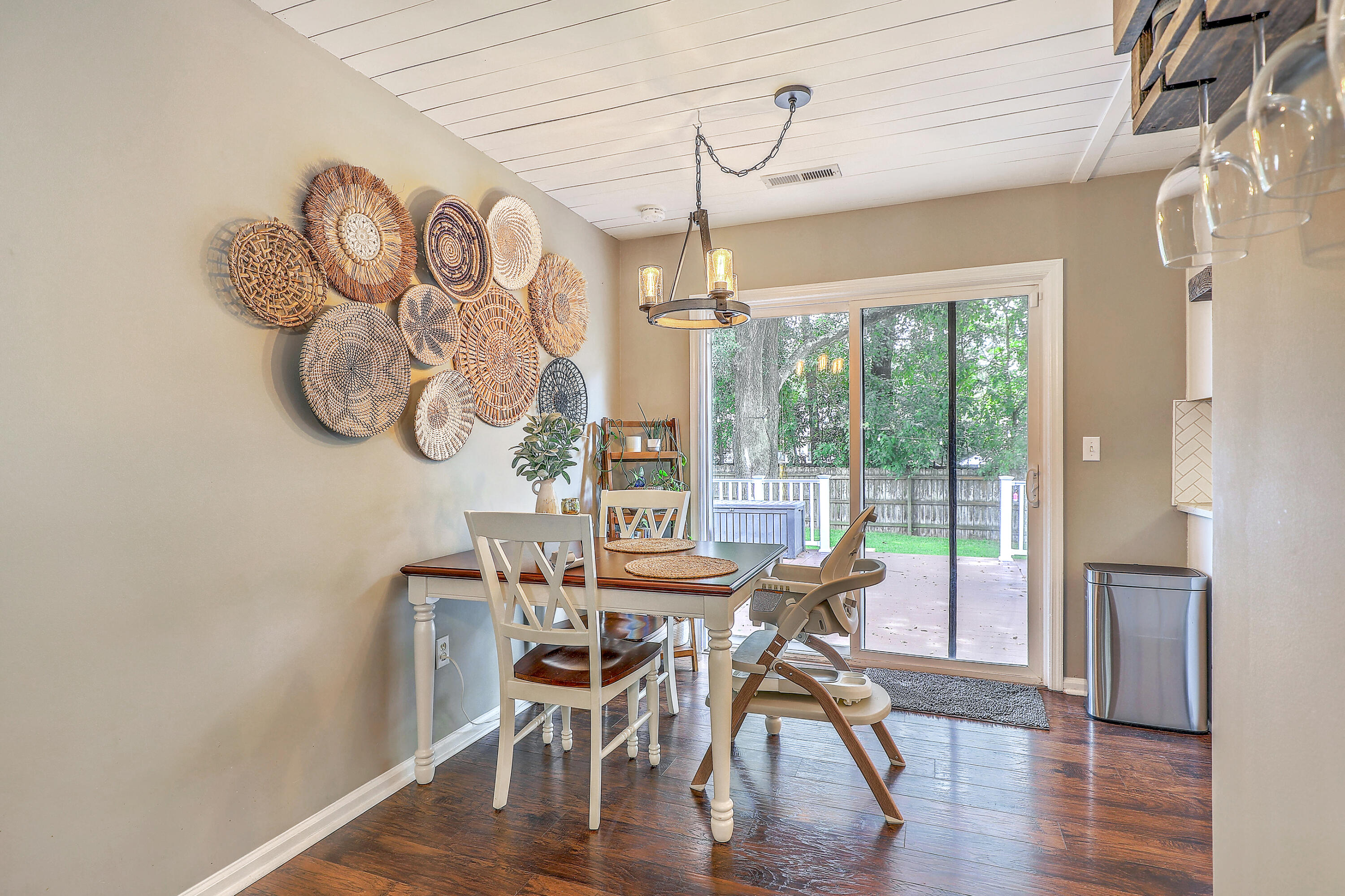 Charleston, South Carolina, 29412, United States, 3 Bedrooms Bedrooms, ,2 BathroomsBathrooms,Residential,For Sale,1980992