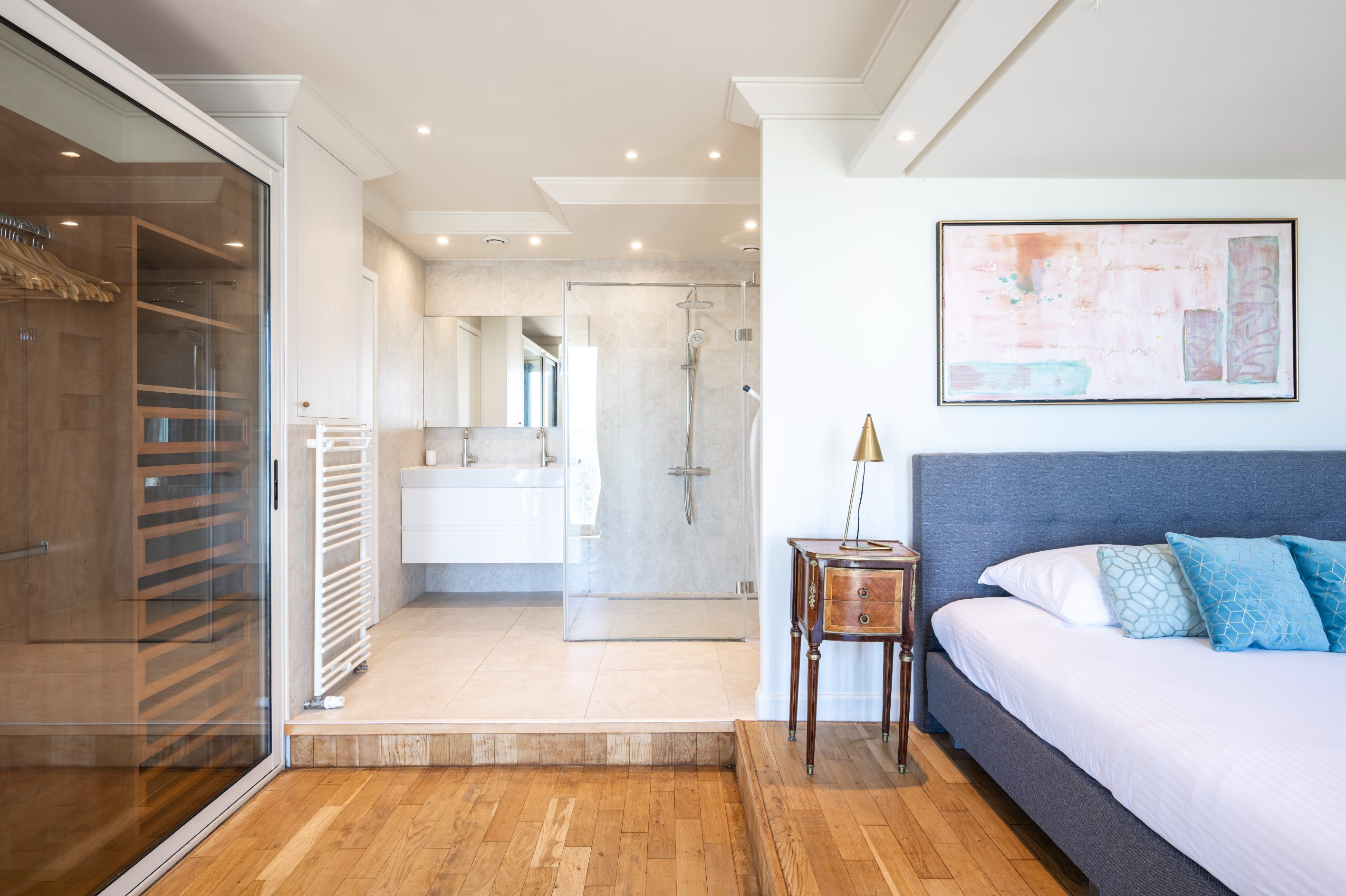  Cannes, An exceptional apartment with beautiful volumes facing the sea with pan… - 物件實景