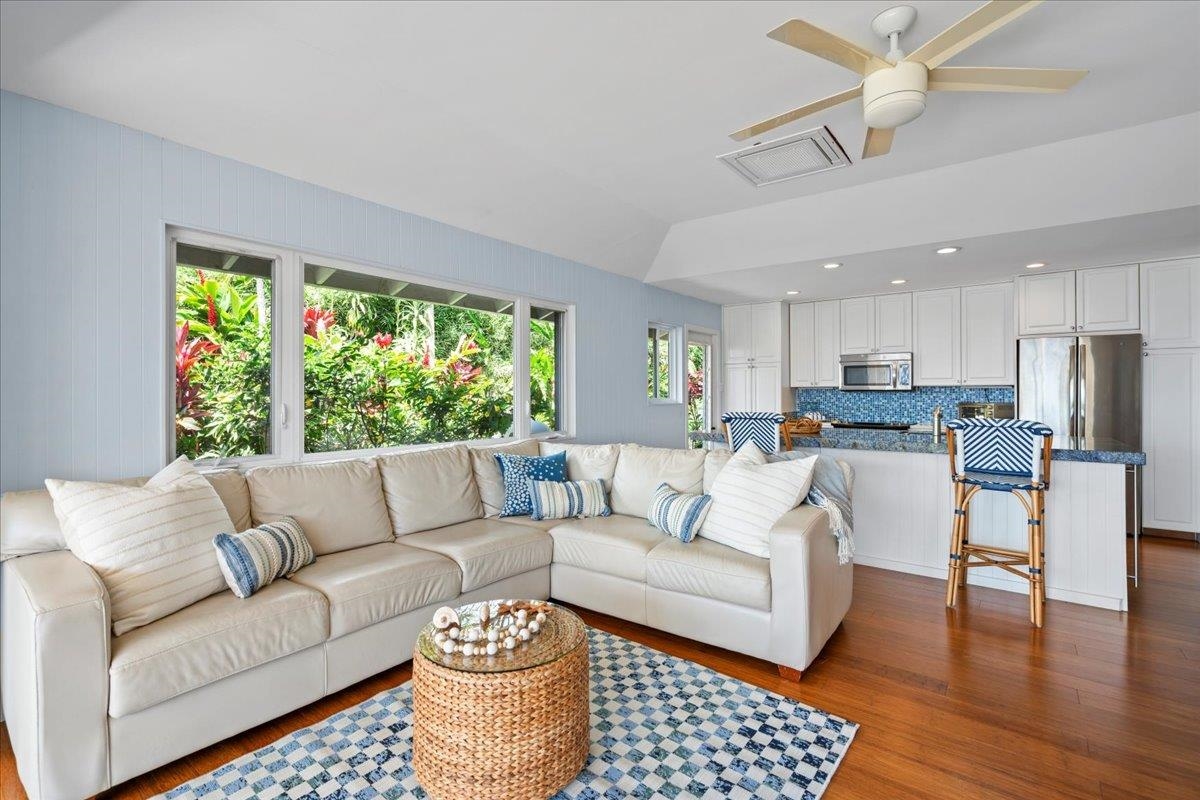 Lahaina, Hawaii, 96761, United States, 2 Bedrooms Bedrooms, ,2 BathroomsBathrooms,Residential,For Sale,1766434