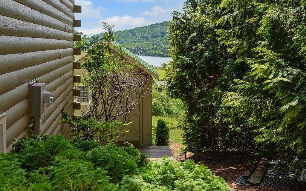 Young Harris, Georgia, 30582, United States, 3 Bedrooms Bedrooms, ,3 BathroomsBathrooms,Residential,For Sale,1974109