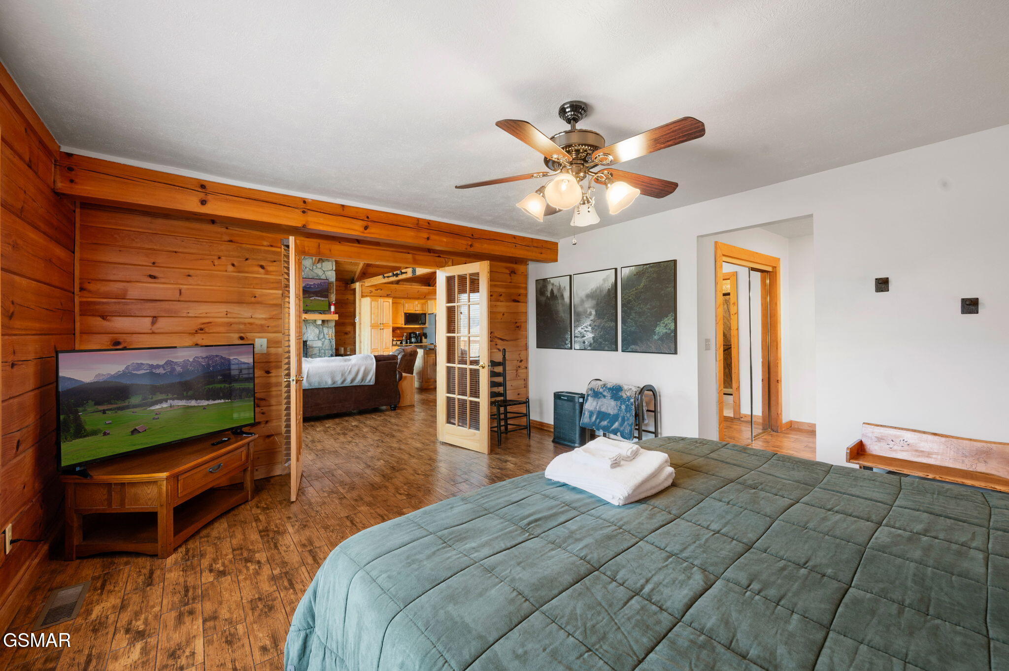 Gatlinburg, Tennessee, 37738, United States, 3 Bedrooms Bedrooms, ,3 BathroomsBathrooms,Residential,For Sale,1977733