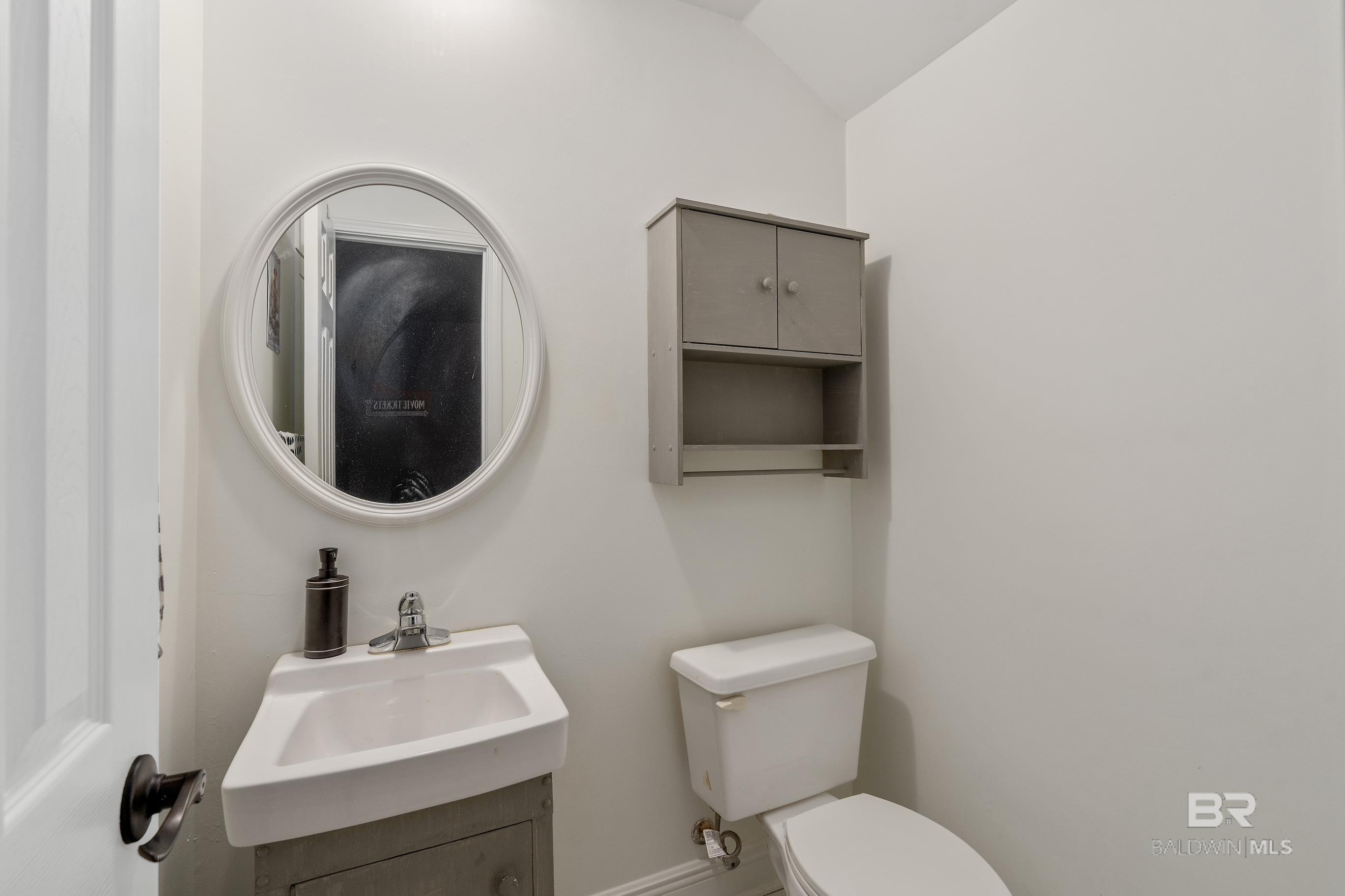 Saraland, Alabama, 36571, United States, 5 Bedrooms Bedrooms, ,7 BathroomsBathrooms,Residential,For Sale,1998378