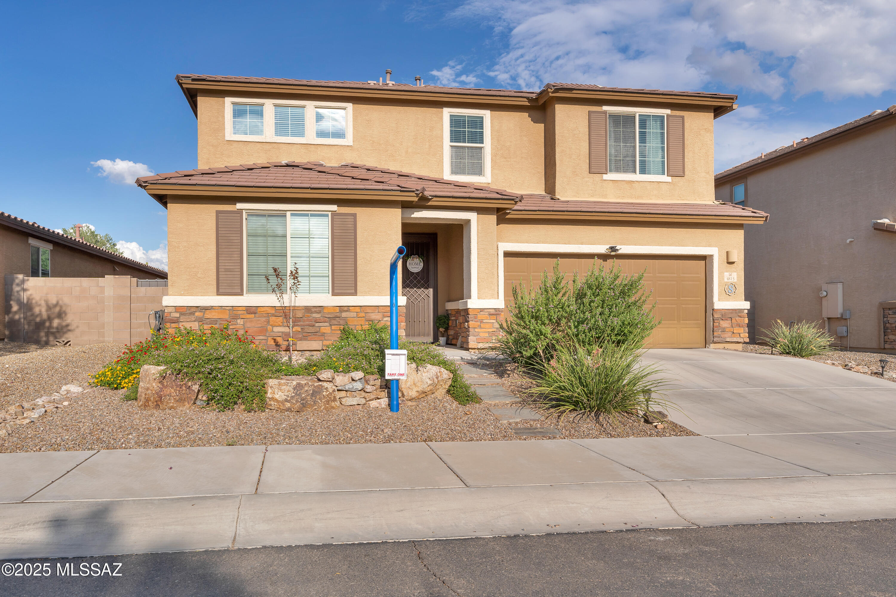 Tucson, Arizona, 85741, United States, 4 Bedrooms Bedrooms, ,3 BathroomsBathrooms,Residential,For Sale,1933342