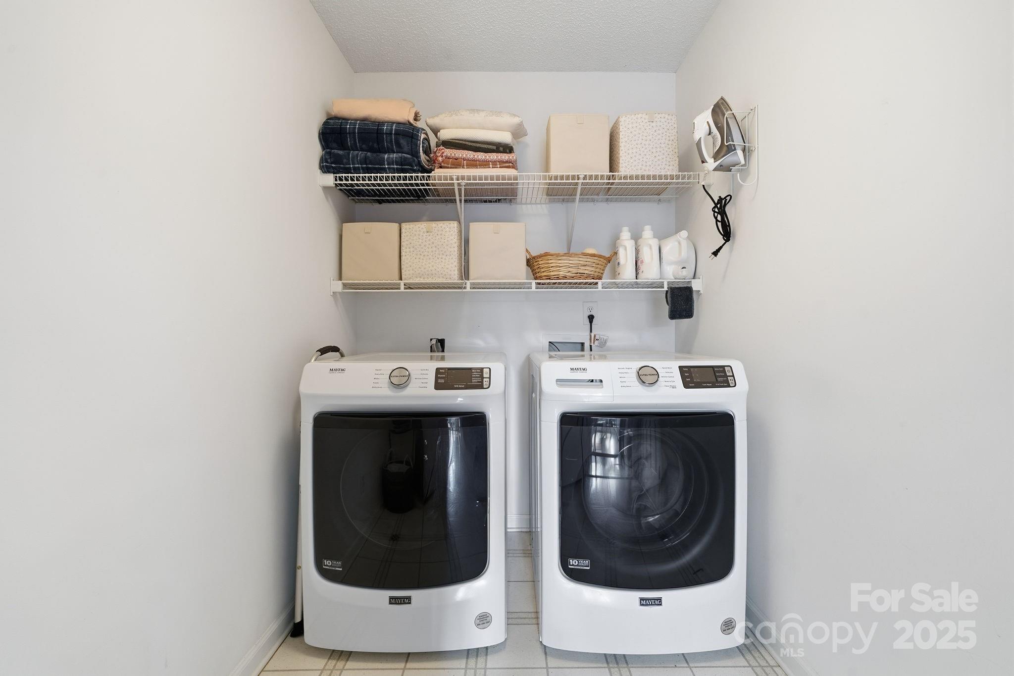 Charlotte, North Carolina, 28210, United States, 4 Bedrooms Bedrooms, ,3 BathroomsBathrooms,Residential,For Sale,2002030