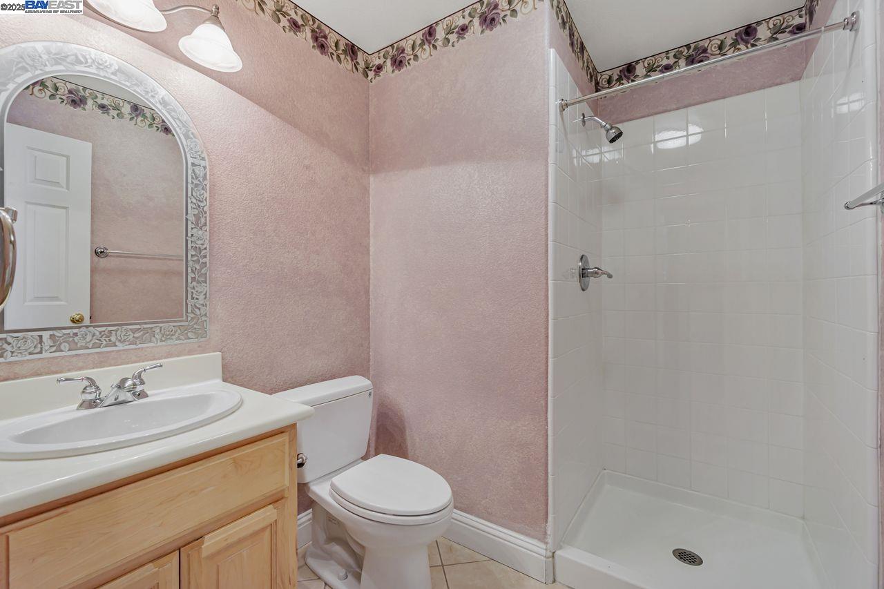 Concord, California, 94521, United States, 5 Bedrooms Bedrooms, ,3 BathroomsBathrooms,Residential,For Sale,1989306