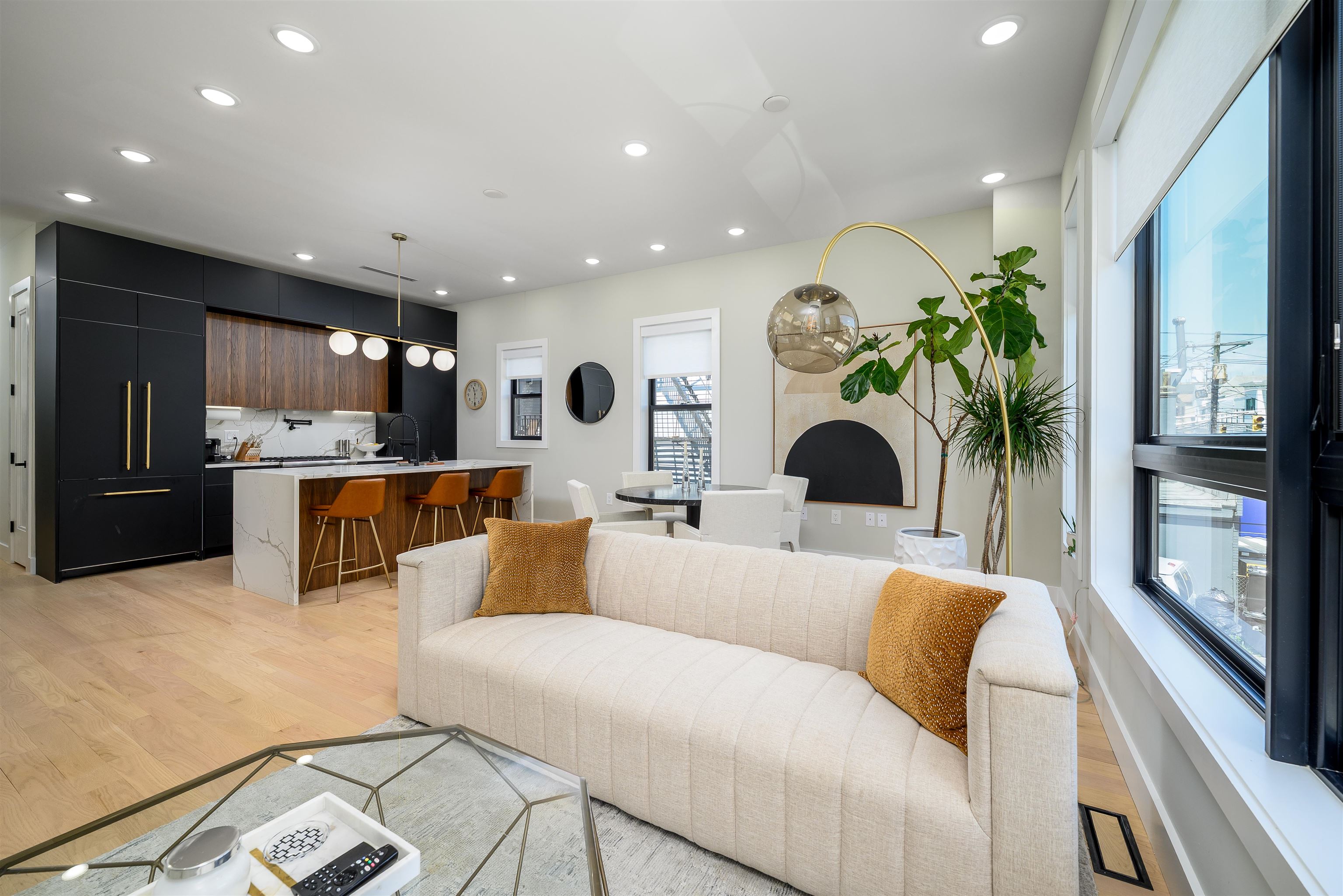 Jersey City, New Jersey, 07307, United States, 3 Bedrooms Bedrooms, ,3 BathroomsBathrooms,Residential,For Sale,1901105