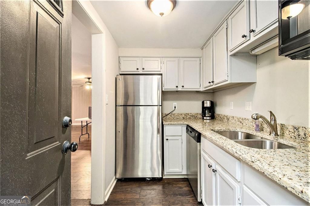 Atlanta, Georgia, 30328, United States, 4 Bedrooms Bedrooms, ,3 BathroomsBathrooms,Residential,For Sale,1858983