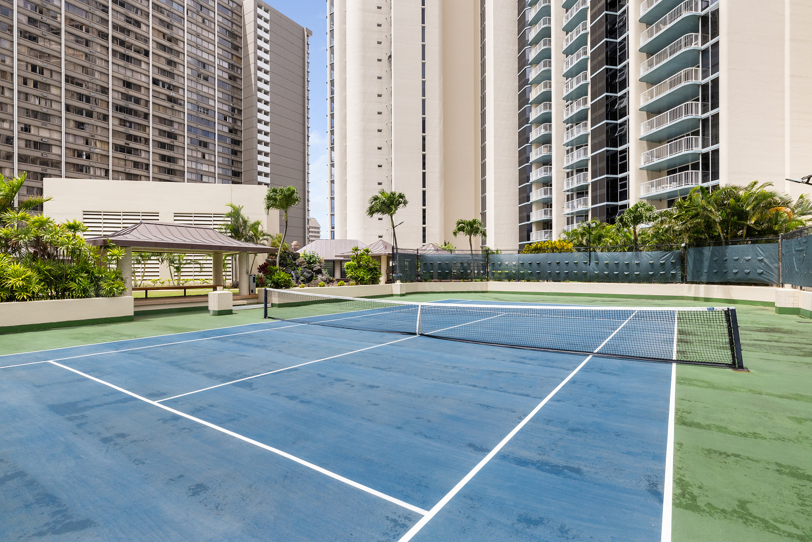 Honolulu, Hawaii, 96817, United States, 2 Bedrooms Bedrooms, ,2 BathroomsBathrooms,Residential,For Sale,1921275
