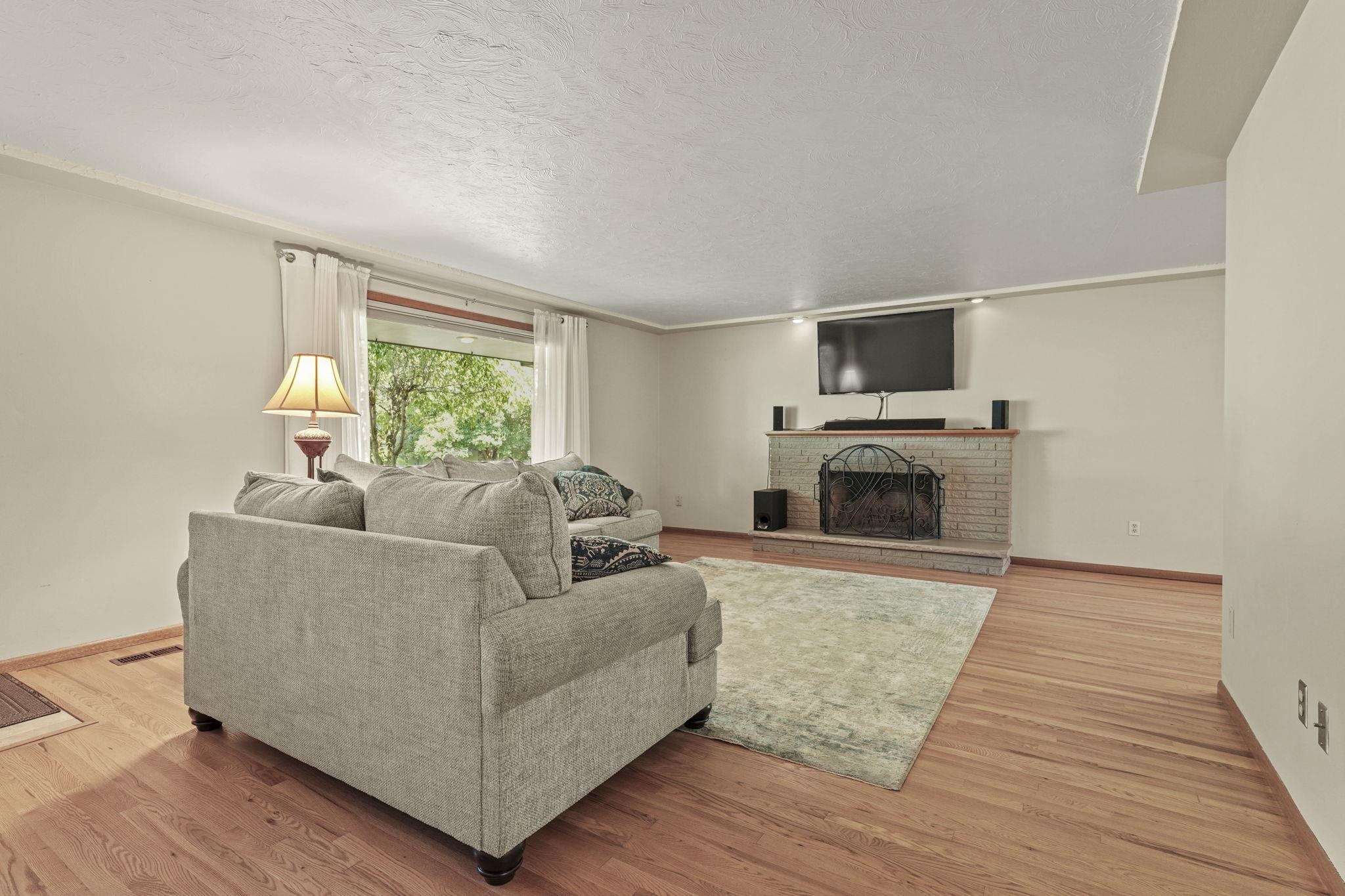 Spokane, Washington, 99208, United States, 4 Bedrooms Bedrooms, ,3 BathroomsBathrooms,Residential,For Sale,1938722