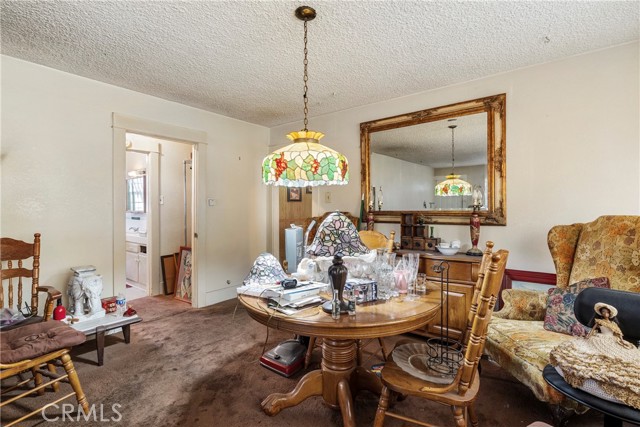 Los Angeles, California, 90018, United States, 2 Bedrooms Bedrooms, ,1 BathroomBathrooms,Residential,For Sale,1981345