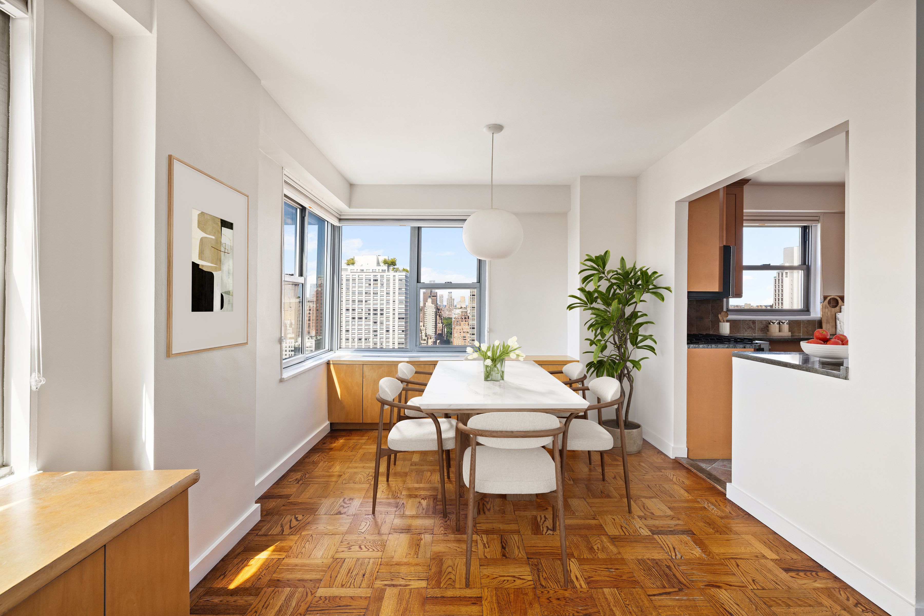  360 East 72nd Street - 物件實景