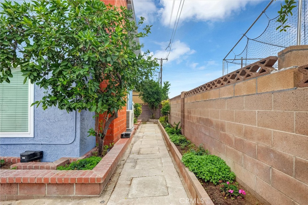 Buena Park, California, 90620, United States, 4 Bedrooms Bedrooms, ,3 BathroomsBathrooms,Residential,For Sale,1846266