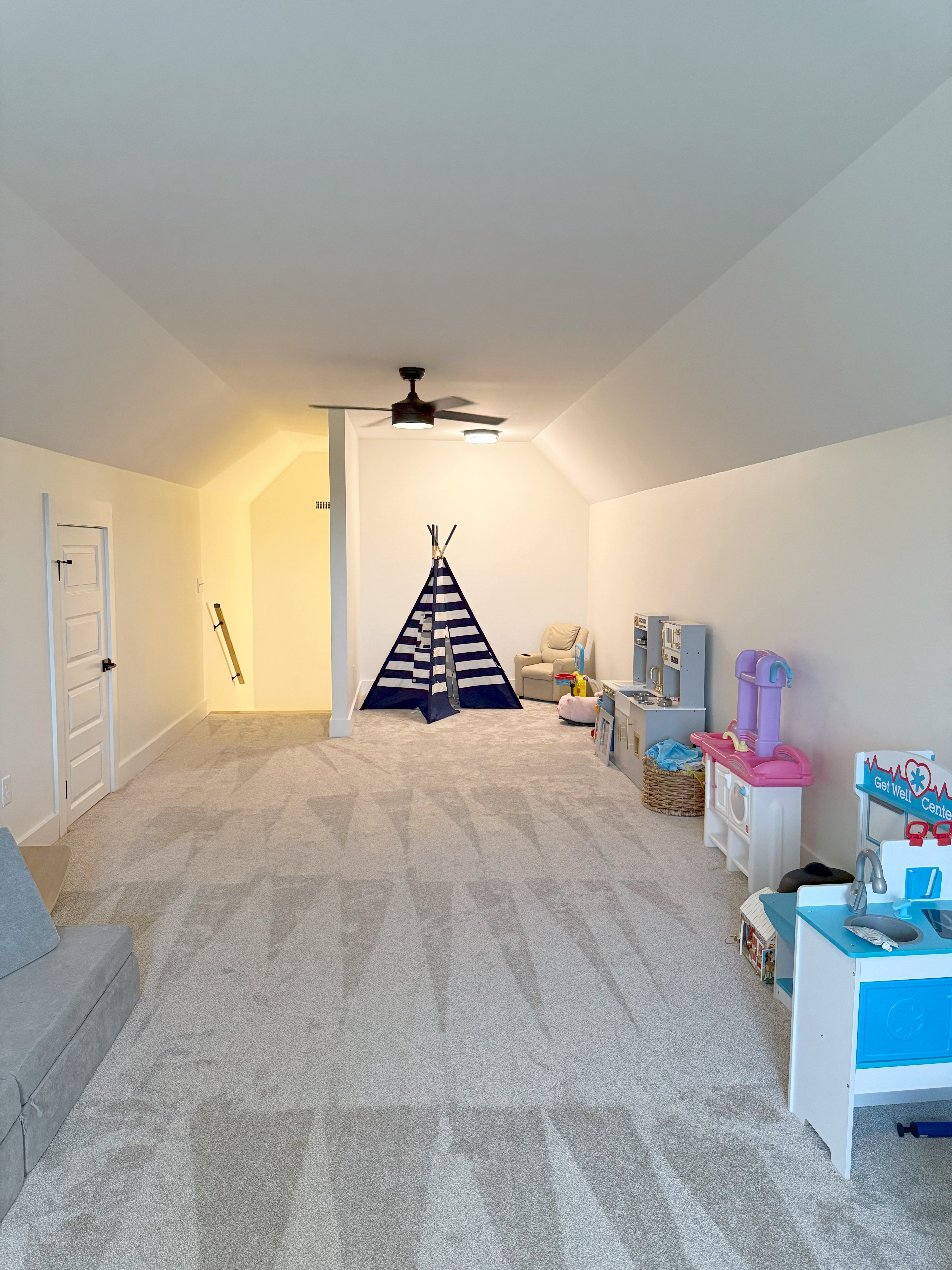 Headland, Alabama, 36345, United States, 4 Bedrooms Bedrooms, ,4 BathroomsBathrooms,Residential,For Sale,1977217