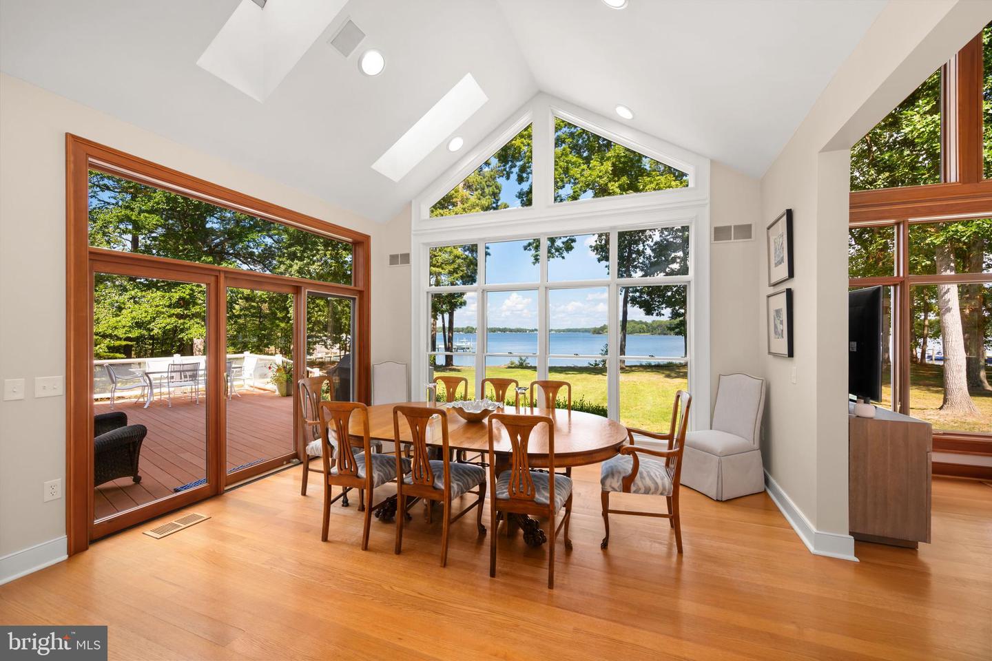 Queenstown, Maryland, 21658, United States, 5 Bedrooms Bedrooms, ,6 BathroomsBathrooms,Residential,For Sale,1940127
