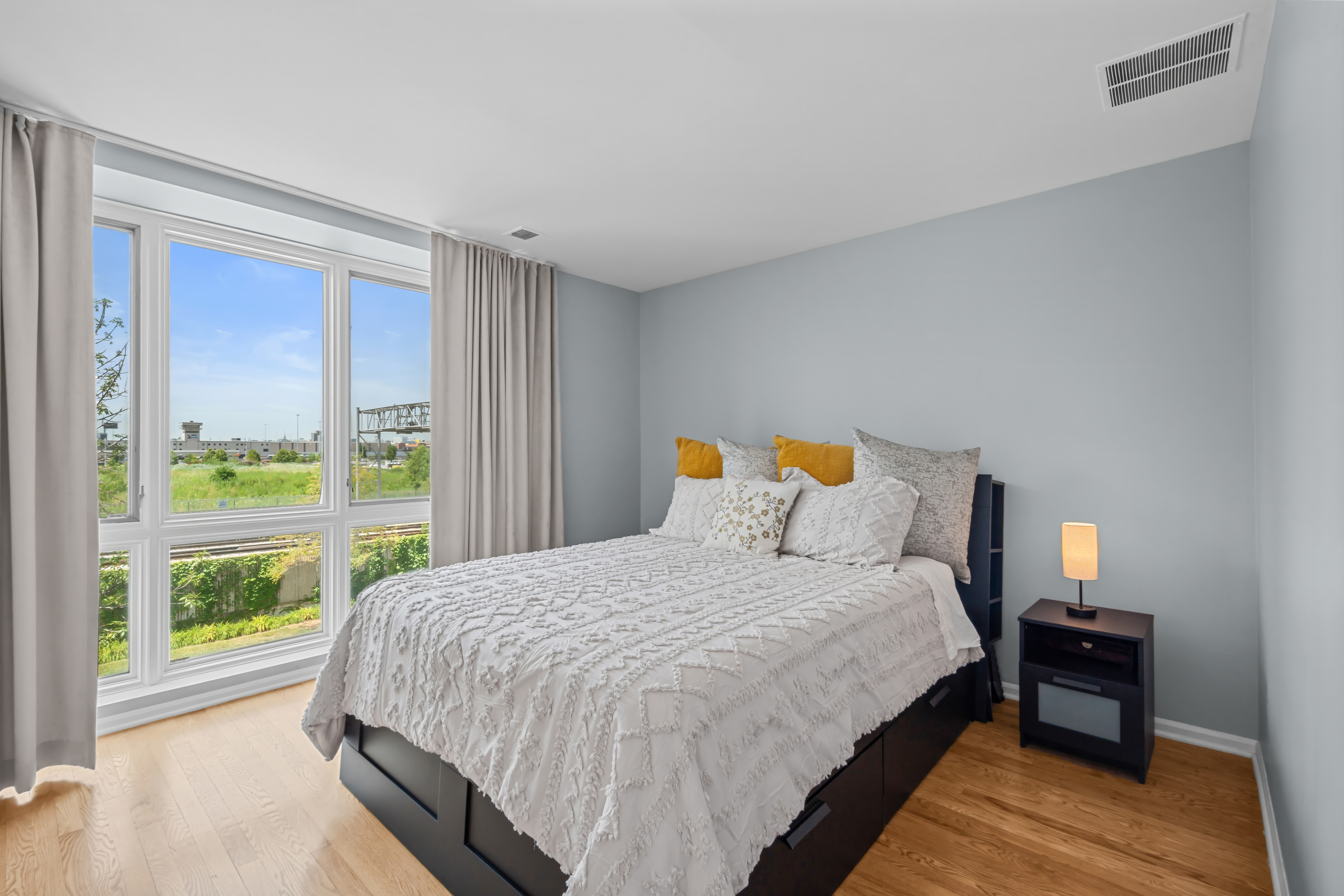  Impeccably Renovated Four-story Townhome - 物件實景