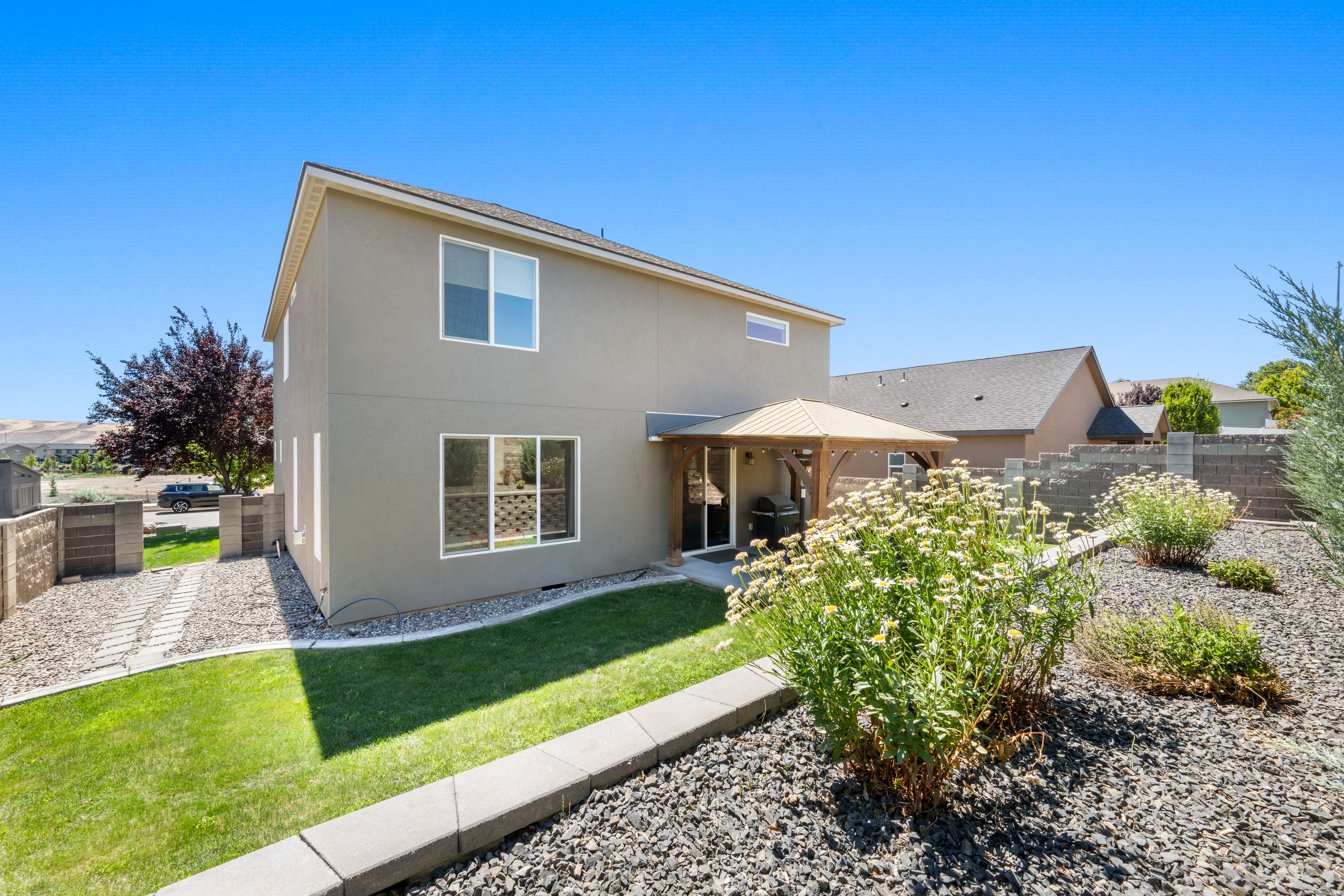  Immaculate Home Private Back yard, Bonus Room - 物件實景