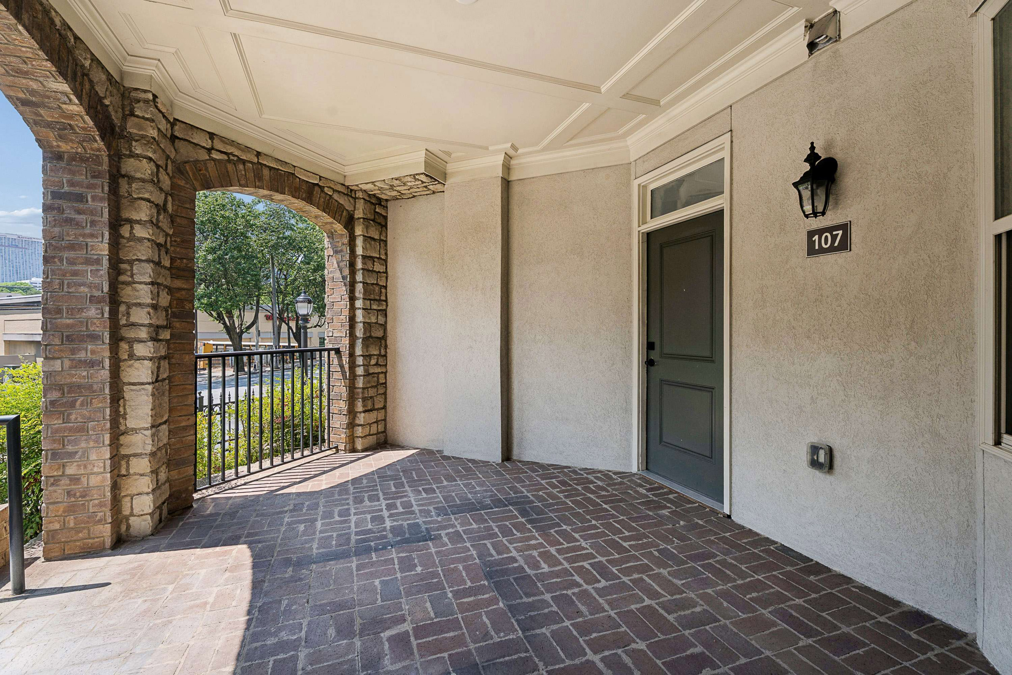  Exceptional Corner Residence in the Vibrant Heart of Midtown - 物件實景