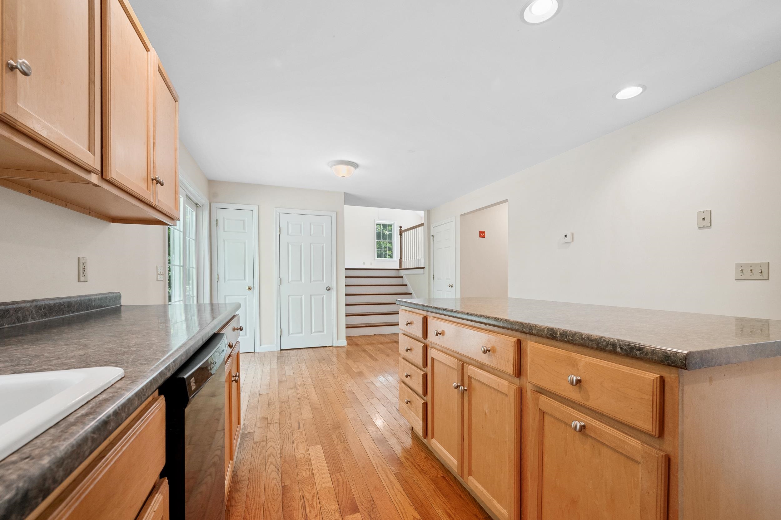 Conway, New Hampshire, 03813, United States, 3 Bedrooms Bedrooms, ,2 BathroomsBathrooms,Residential,For Sale,1906955